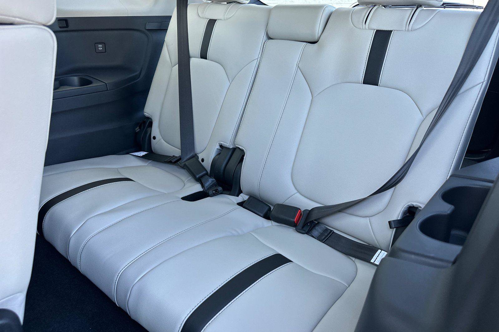 New 2026 Honda Pilot Touring image 16
