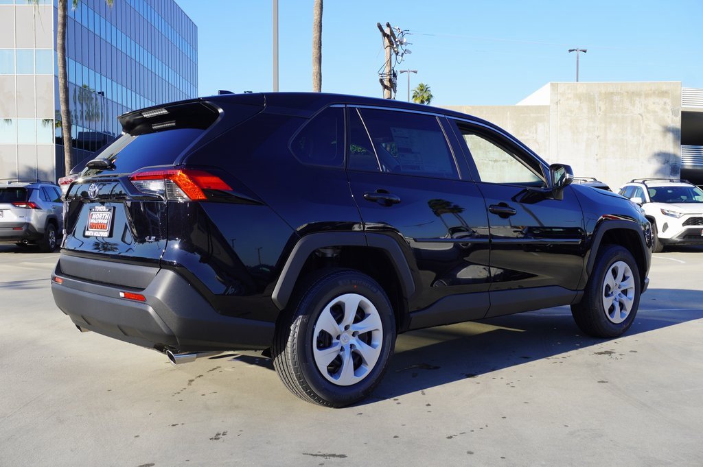 New 2025 Toyota RAV4 LE image 3