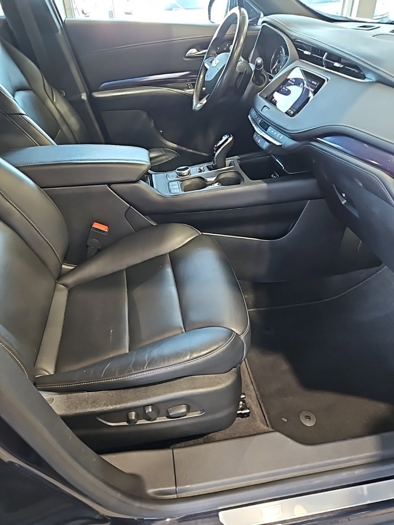Used 2023 Cadillac XT4 Luxury image 13