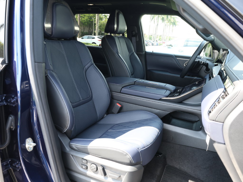 Certified 2026 INFINITI QX80 4WD w/ Sport Exterior Package image 27