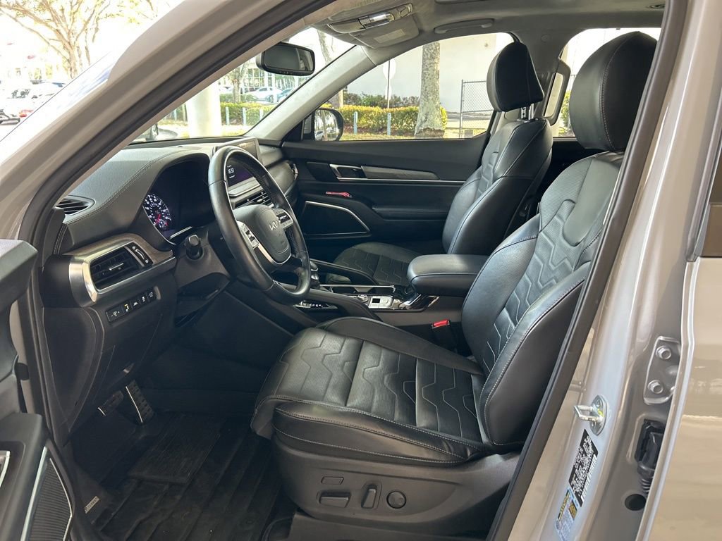 Used 2022 Kia Telluride SX w/ SX Prestige Package image 5