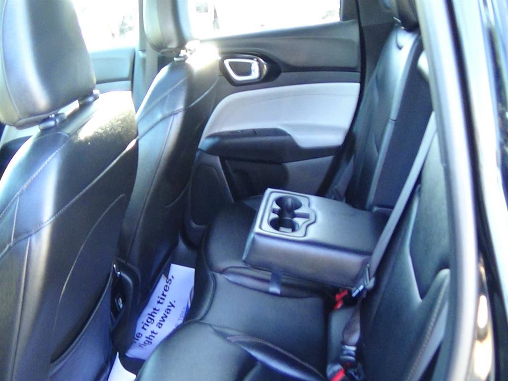 Used 2024 Jeep Compass Limited w/ Sun and Sound Group image 13