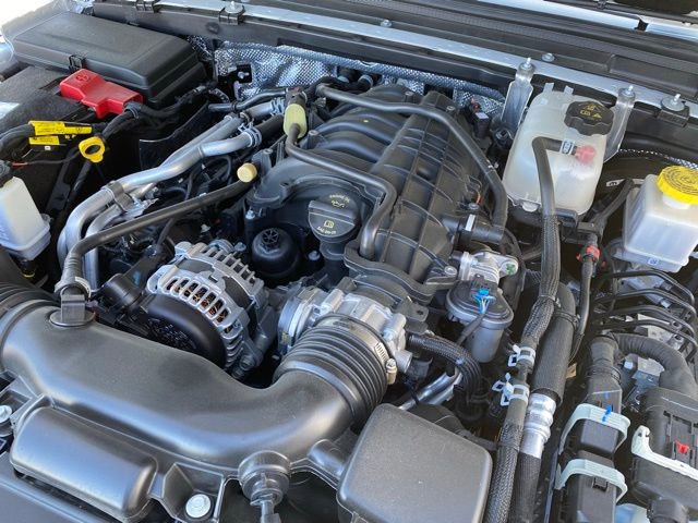 Used 2025 Jeep Gladiator Sport AWD/4WD image 15