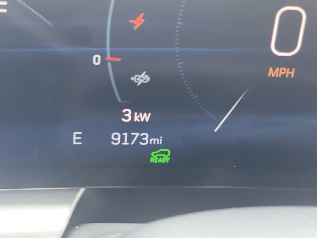 Certified 2024 Cadillac Lyriq Premium Luxury AWD/4WD image 23