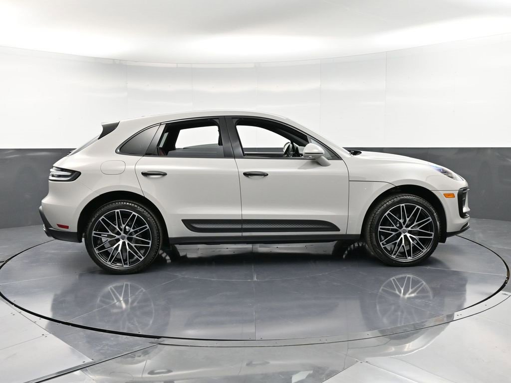 New 2026 Porsche Macan image 9