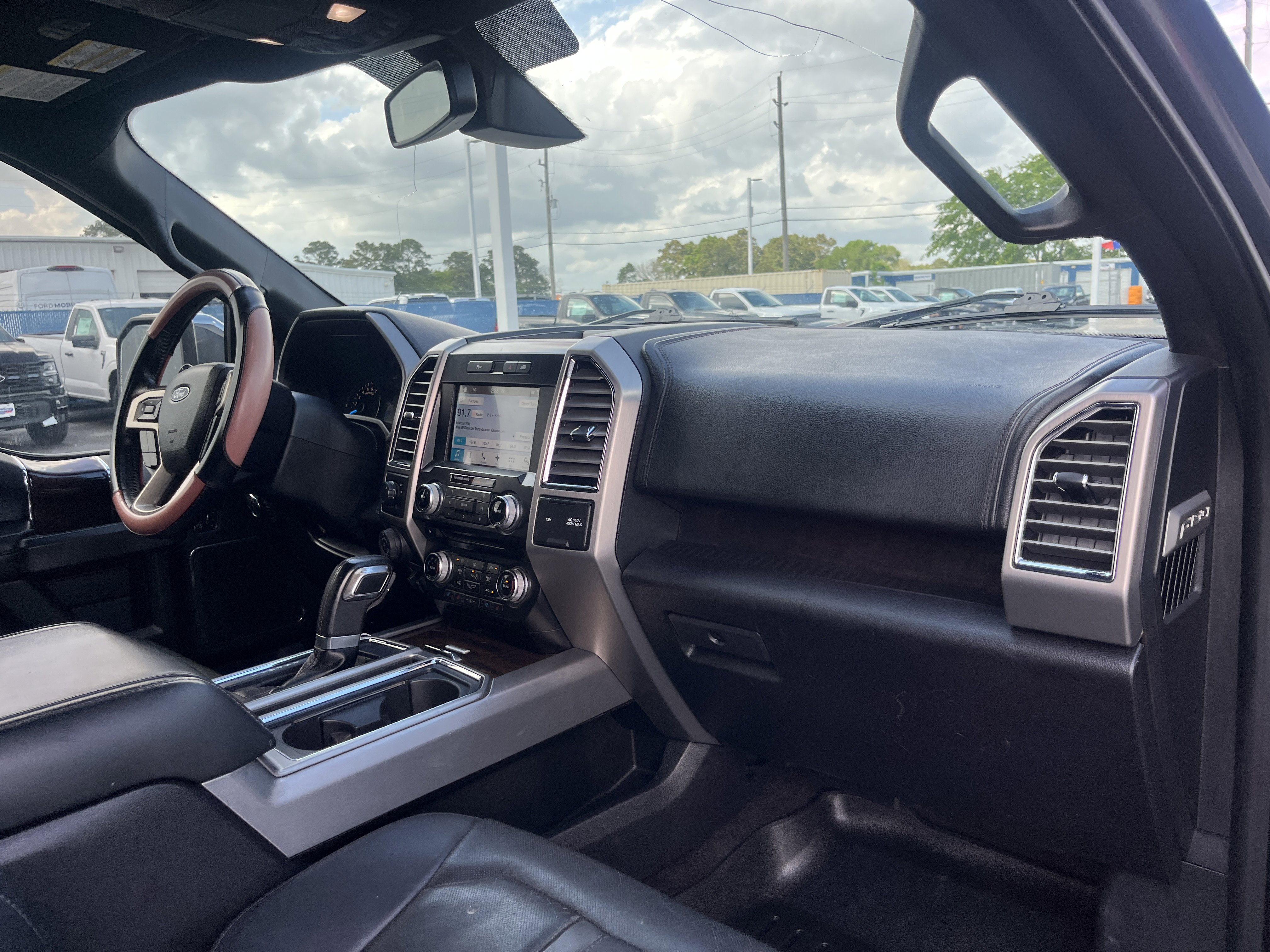 Used 2016 Ford F150 Platinum w/ Equipment Group 701A Luxury RWD image 16