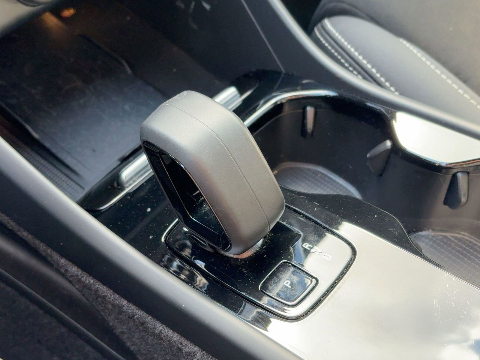 Certified 2025 Volvo EC40 Ultra image 15