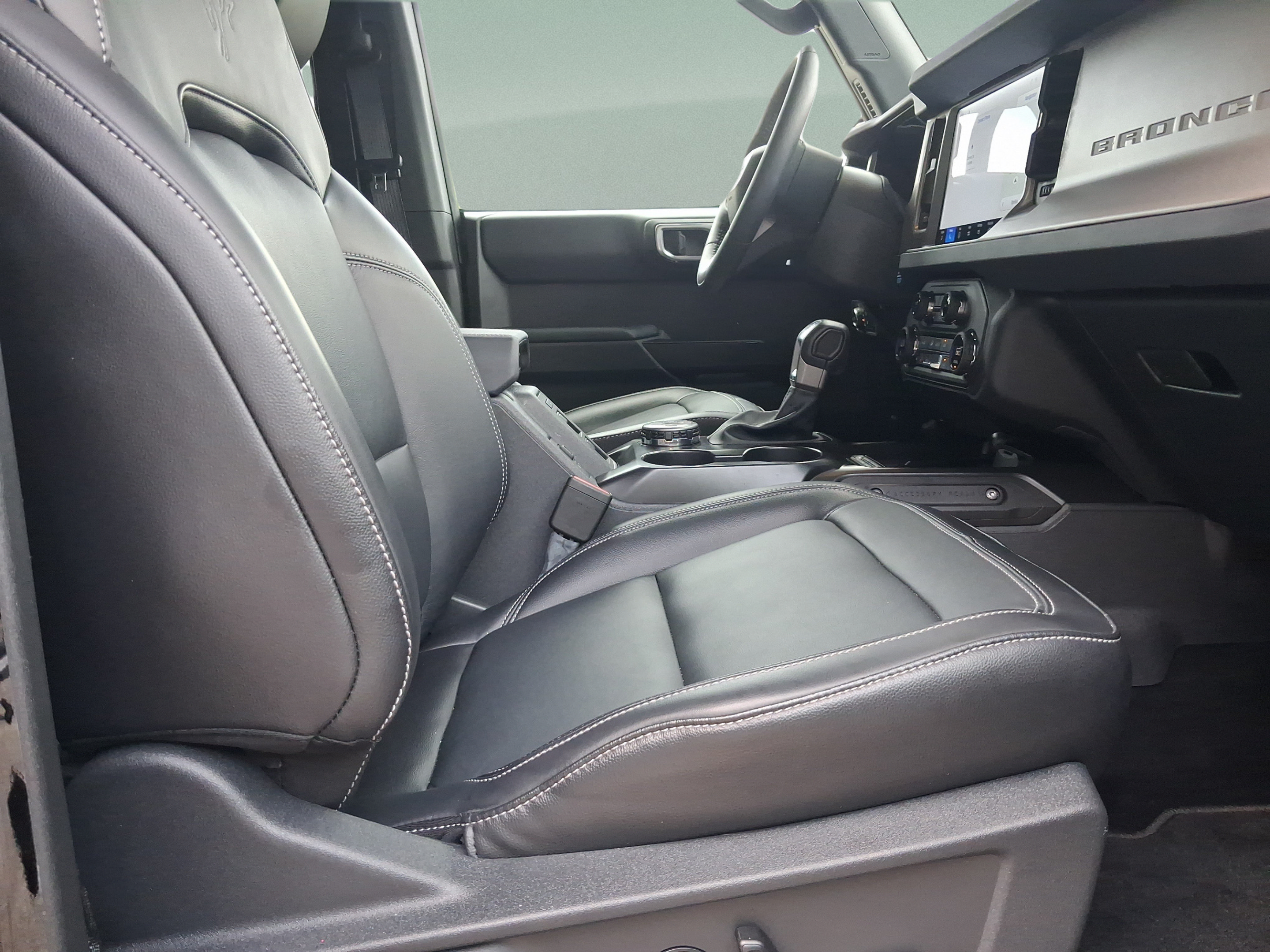 Used 2026 Ford Bronco Outer Banks AWD/4WD image 33