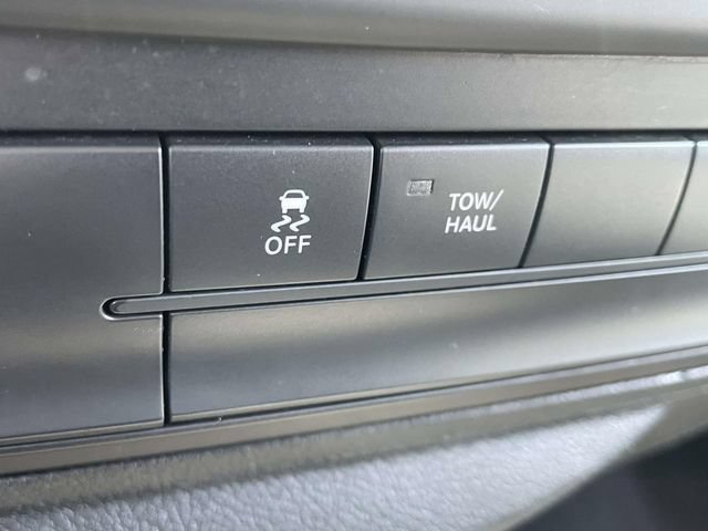 Used 2019 RAM 1500 Classic SLT AWD/4WD image 25