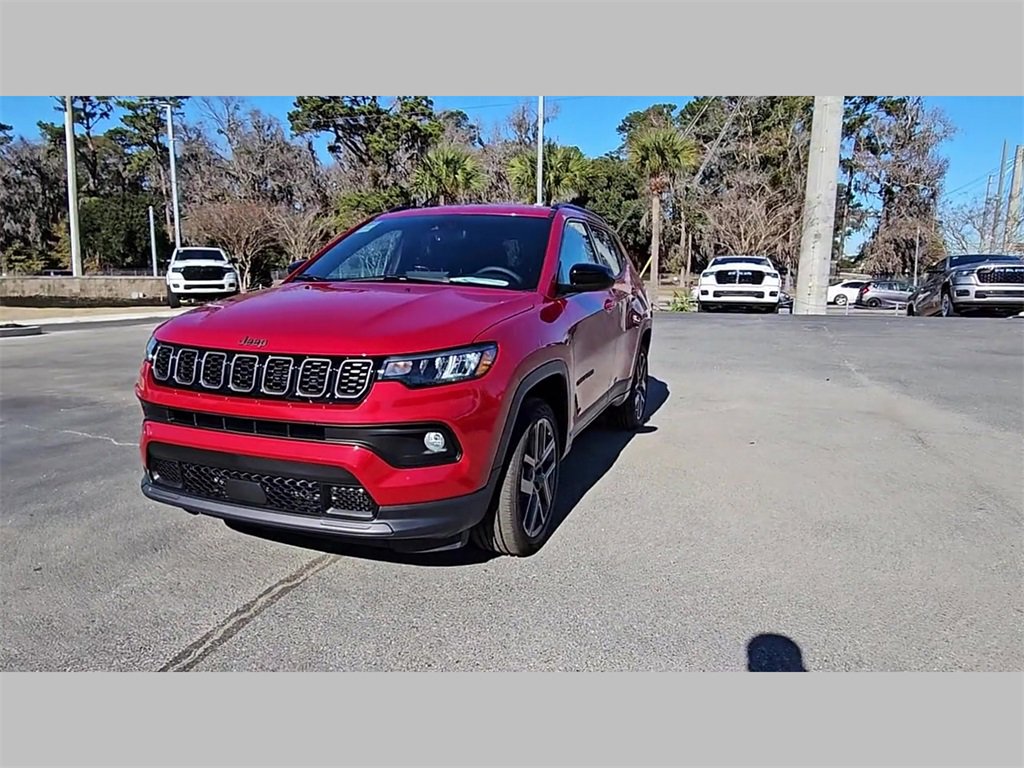 New 2026 Jeep Compass Latitude image 39