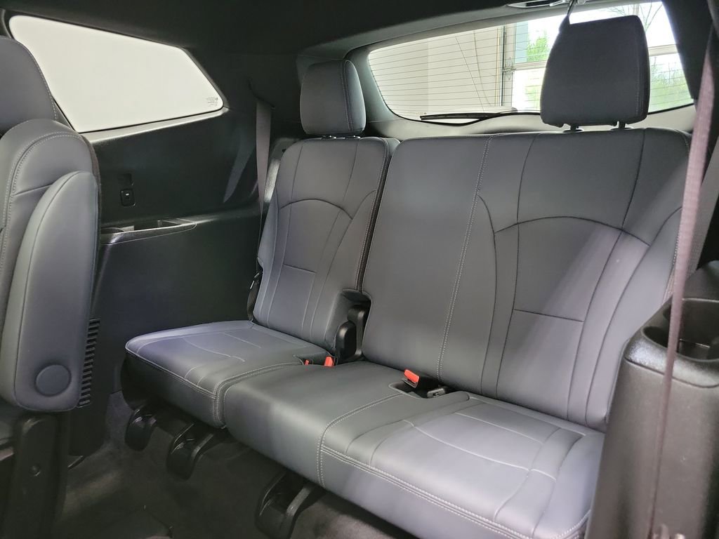 Used 2023 Buick Enclave Essence w/ Experience Buick Package AWD/4WD image 27