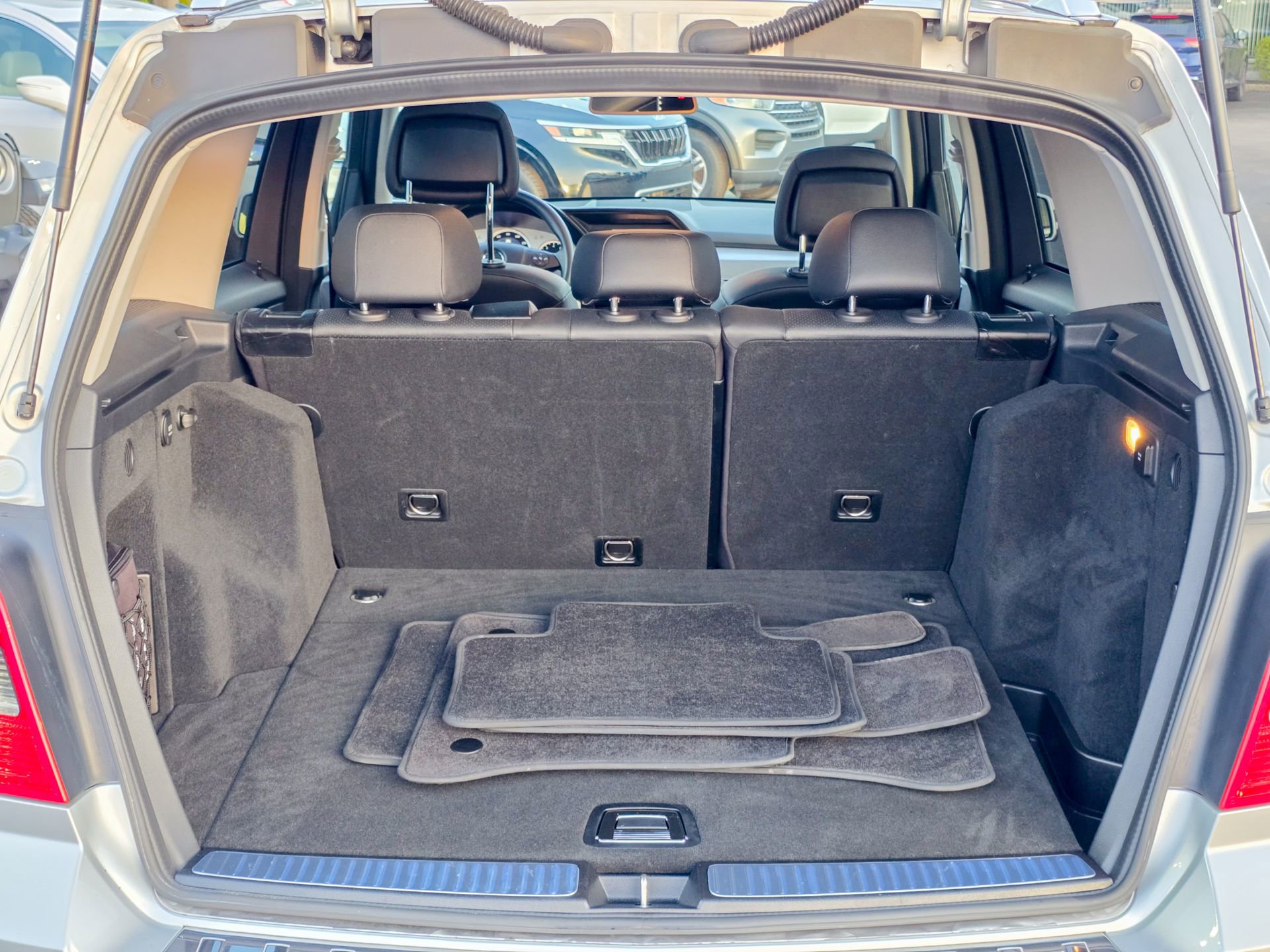 Used 2010 Mercedes-Benz GLK 350 4MATIC image 44