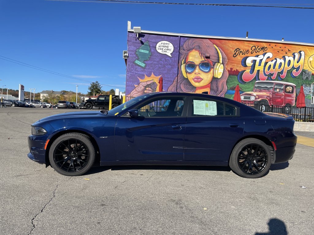 Used 2016 Dodge Charger R/T RWD image 2