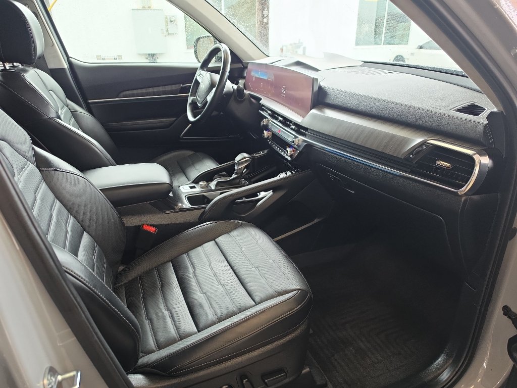 Used 2024 Kia Telluride SX AWD/4WD image 17