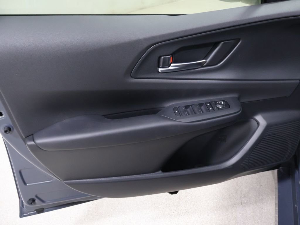 New 2026 Toyota Prius Plug-In Hybrid FWD image 11