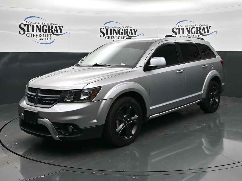 Used 2018 Dodge Journey Crossroad w/ Nav & Sun Group FWD image 3