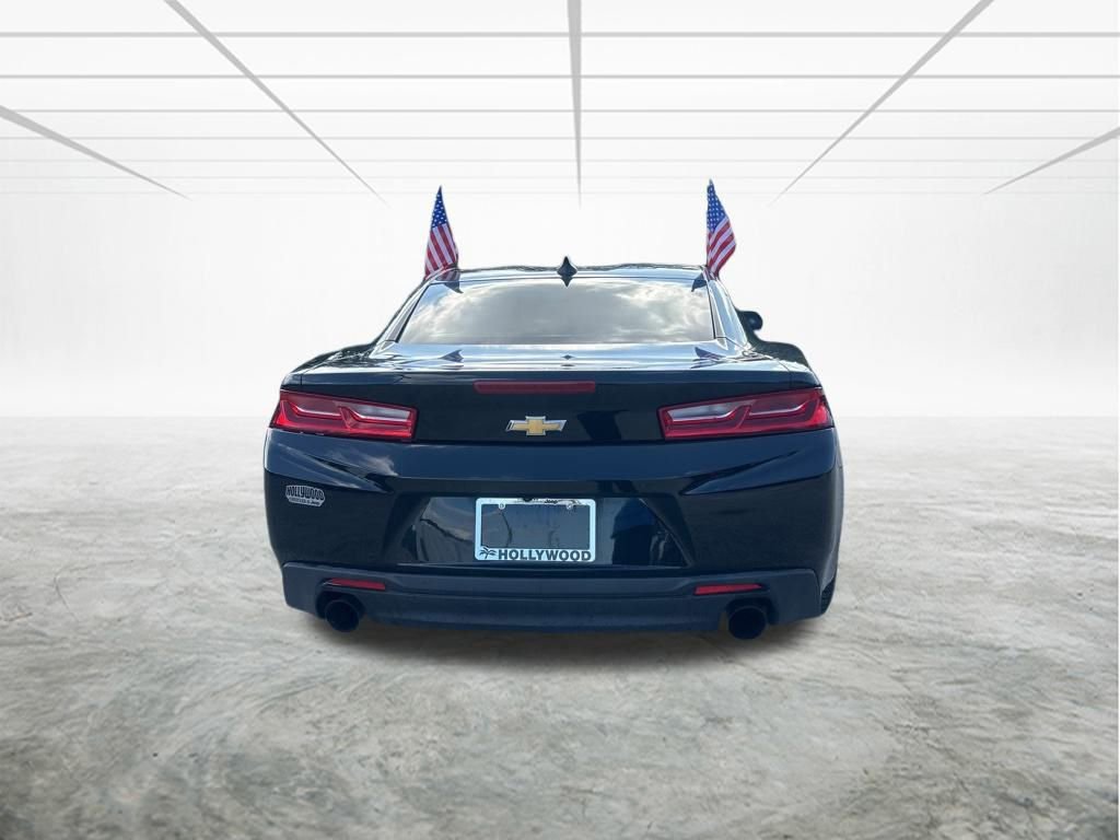 Used 2018 Chevrolet Camaro LT image 5
