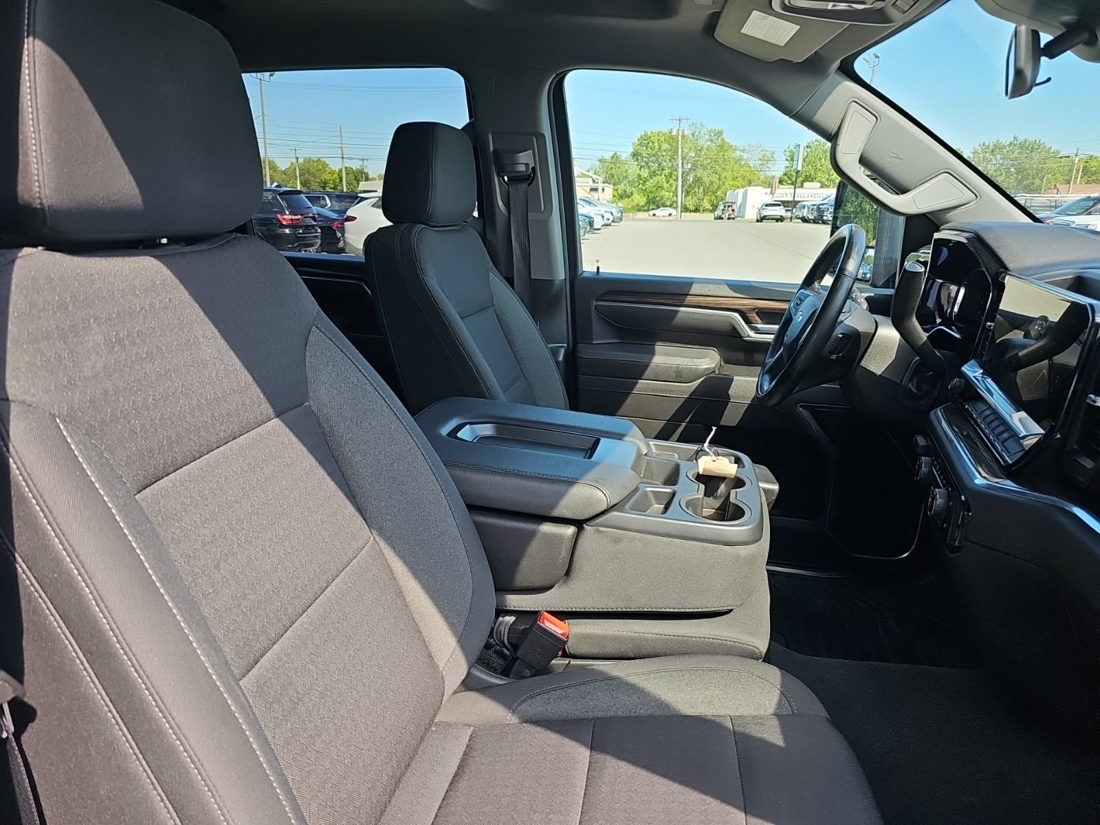 Used 2025 Chevrolet Silverado 2500 LT w/ Convenience Package AWD/4WD image 25