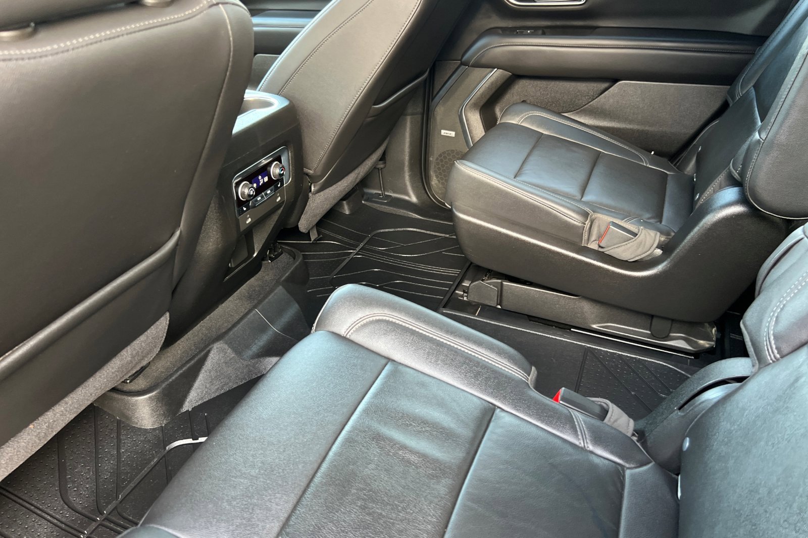 Used 2021 Chevrolet Tahoe Z71 image 12