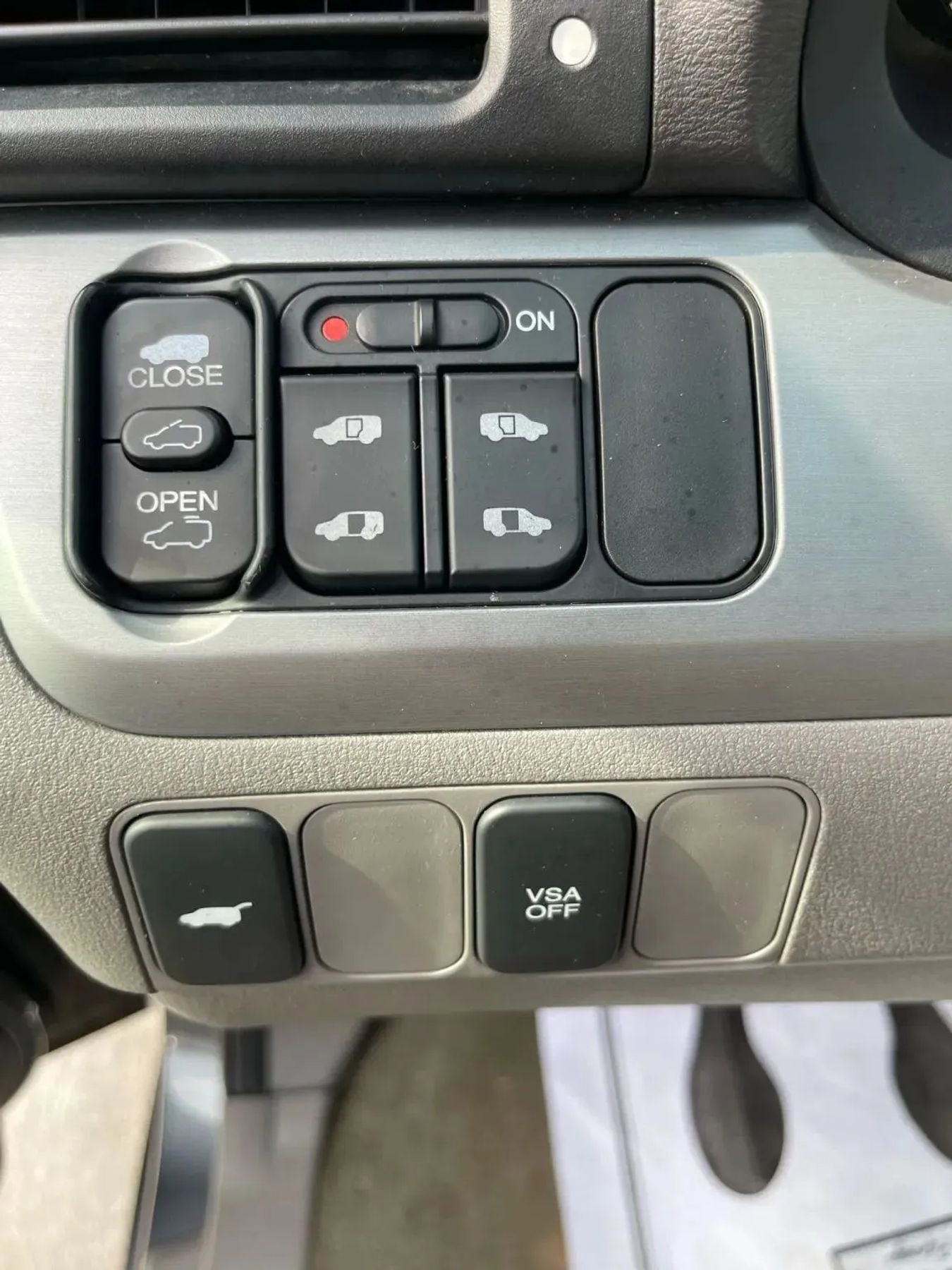 Used 2010 Honda Odyssey EX-L image 23