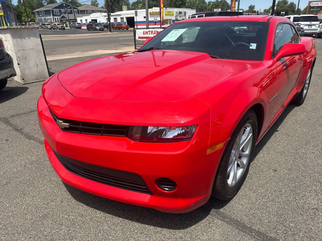 Used 2015 Chevrolet Camaro LS RWD image 3