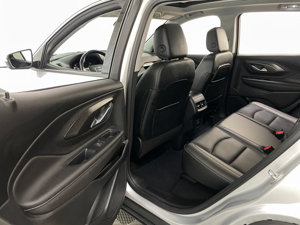 Used 2022 GMC Terrain SLT w/ Infotainment Package II AWD/4WD image 45