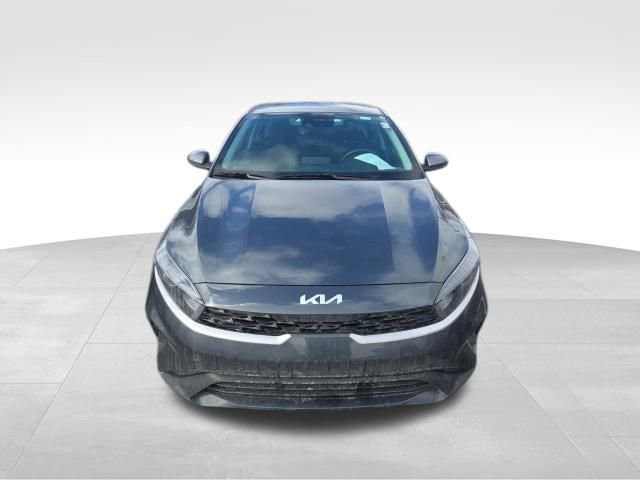 Used 2024 Kia Forte LXS image 9