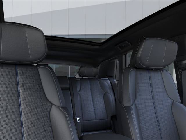 New 2026 Cadillac Lyriq Luxury RWD image 24