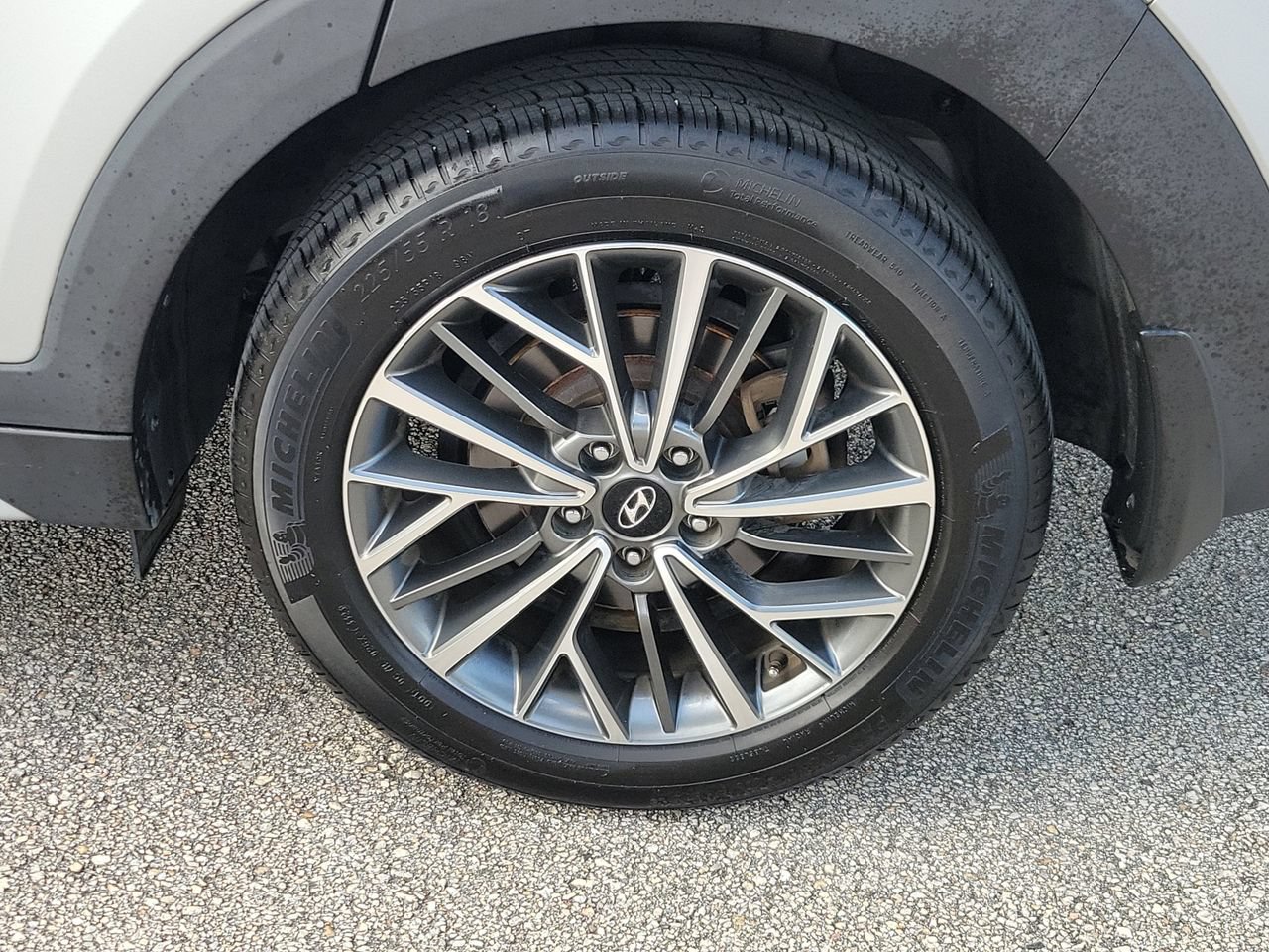 Used 2019 Hyundai Tucson Ultimate w/ Cargo Package FWD image 5