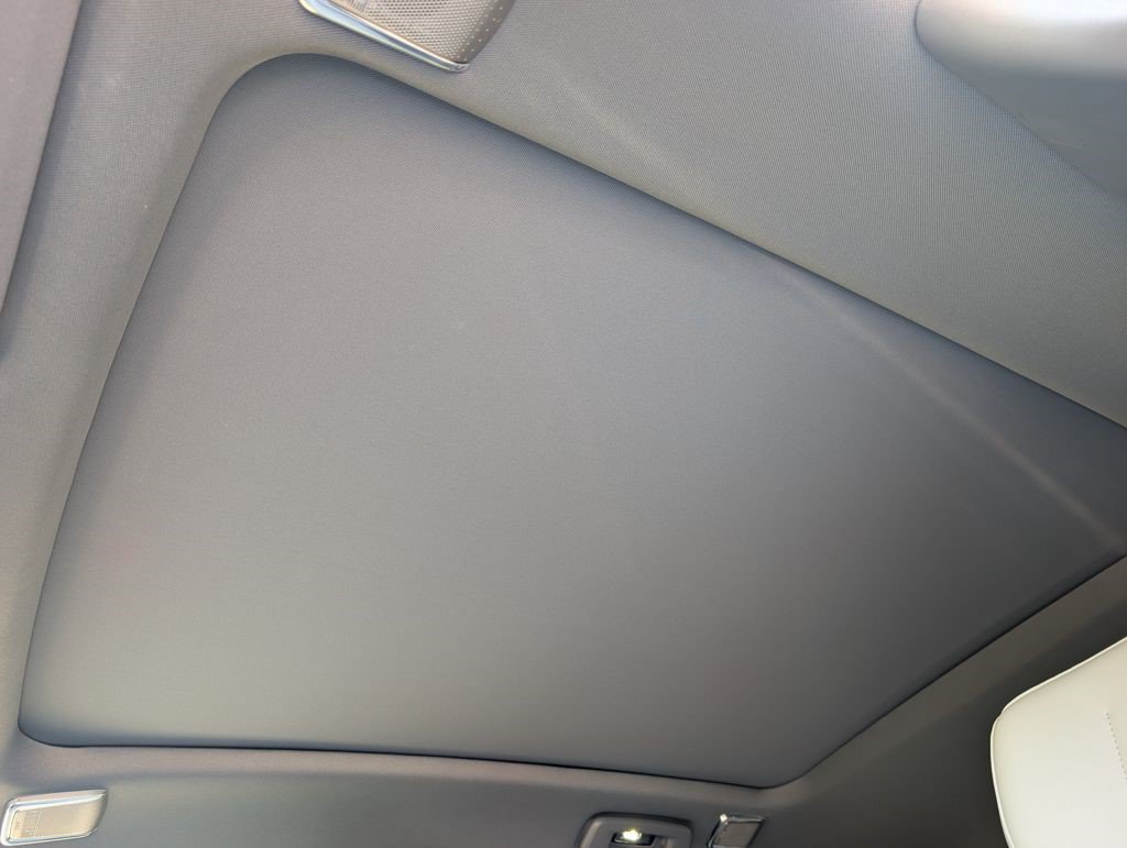 Certified 2025 Cadillac Optiq Luxury 2 AWD/4WD image 13