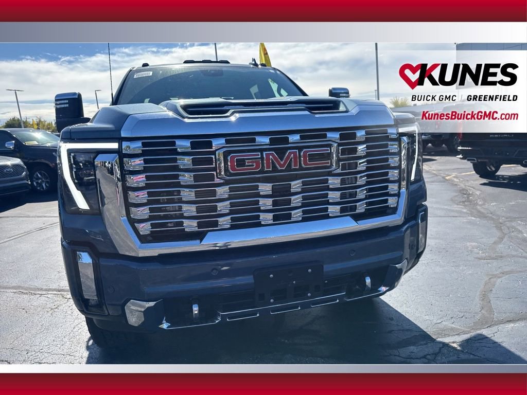 New 2026 GMC Sierra 3500 Denali w/ Denali Reserve Package image 14