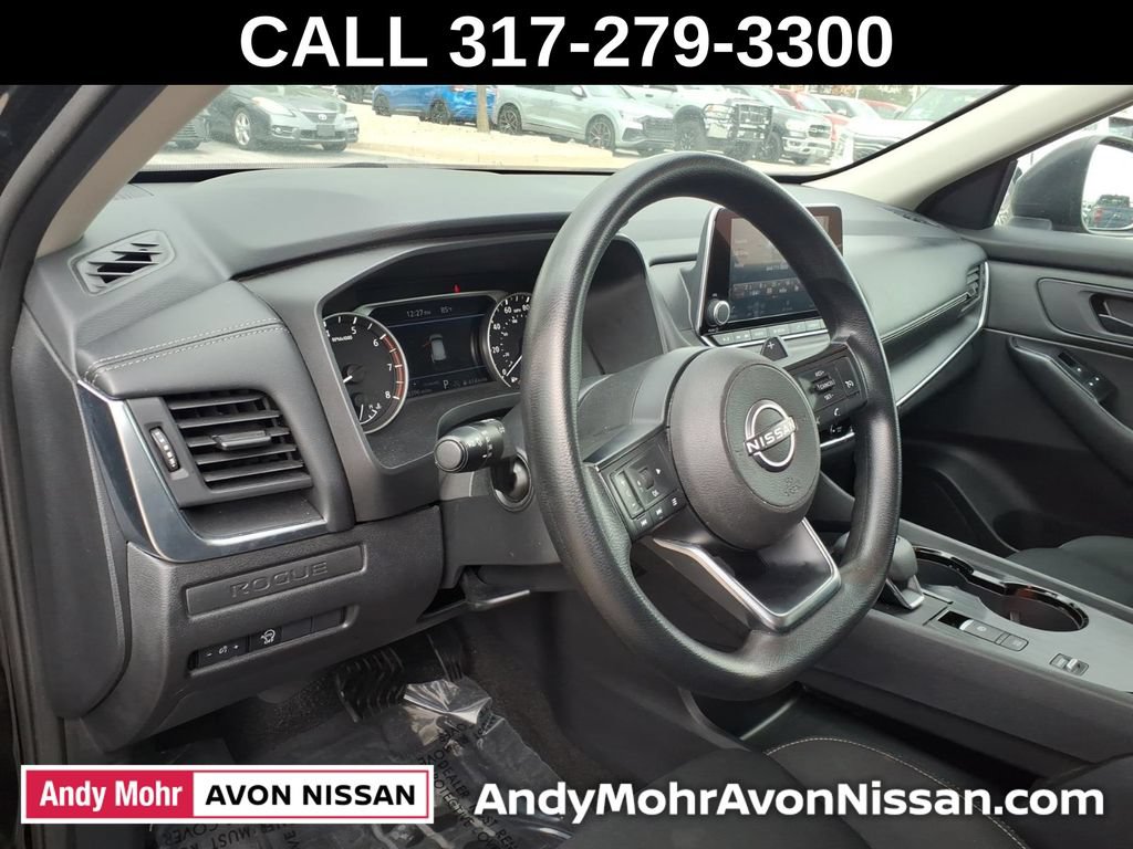 Used 2024 Nissan Rogue S FWD image 17