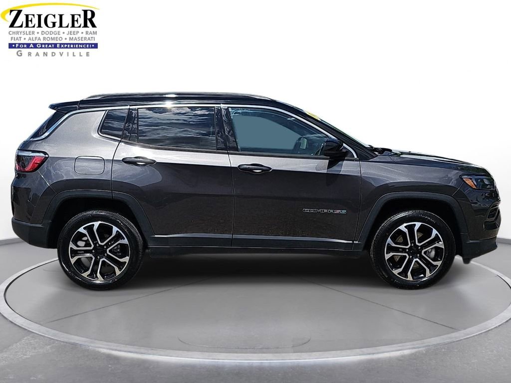 Used 2023 Jeep Compass Limited AWD/4WD image 4