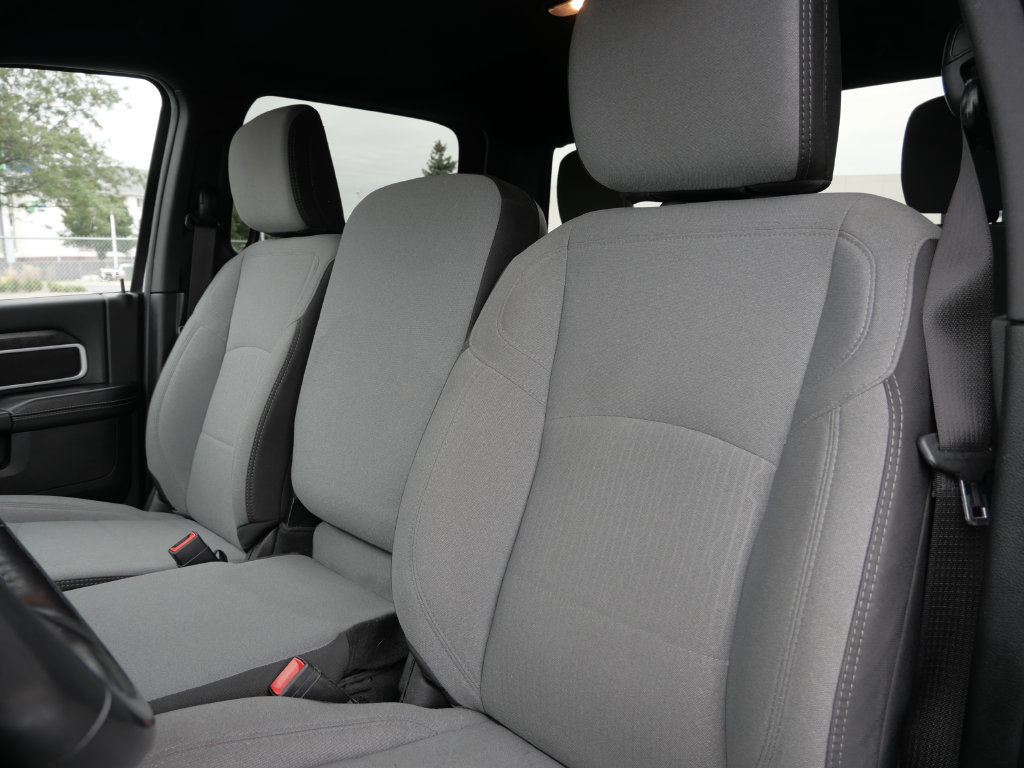 Used 2024 RAM 3500 Big Horn AWD/4WD image 12