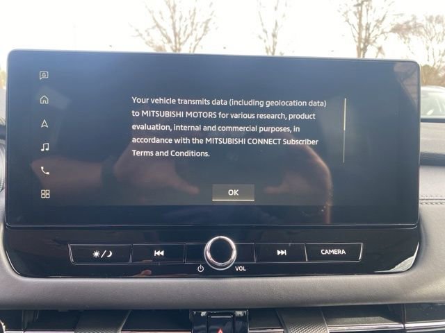 New 2025 Mitsubishi Outlander SE image 27