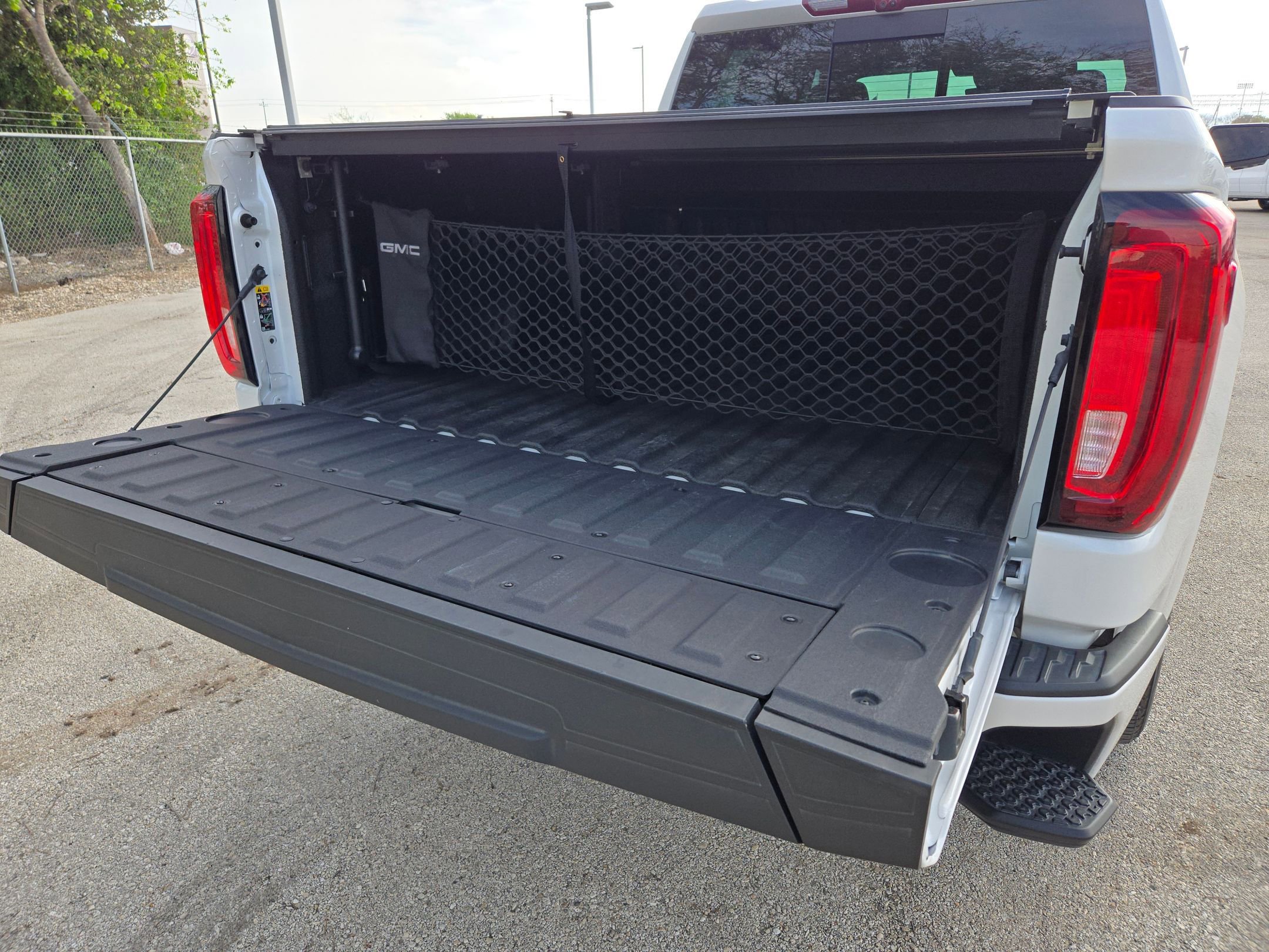 Used 2025 GMC Sierra 1500 Denali Ultimate image 26