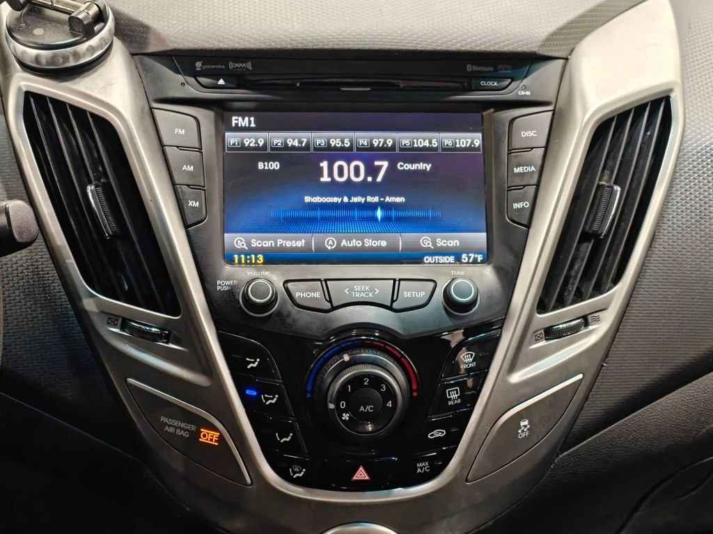 Used 2016 Hyundai Veloster image 6