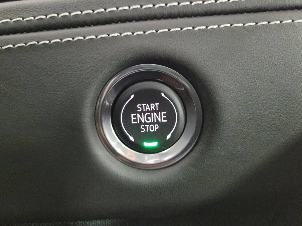 Certified 2026 Cadillac Escalade V AWD/4WD image 31