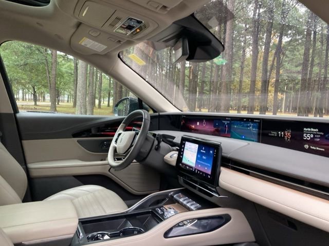 Certified 2025 Lincoln Nautilus Reserve w/ Jet Appearance Package image 23