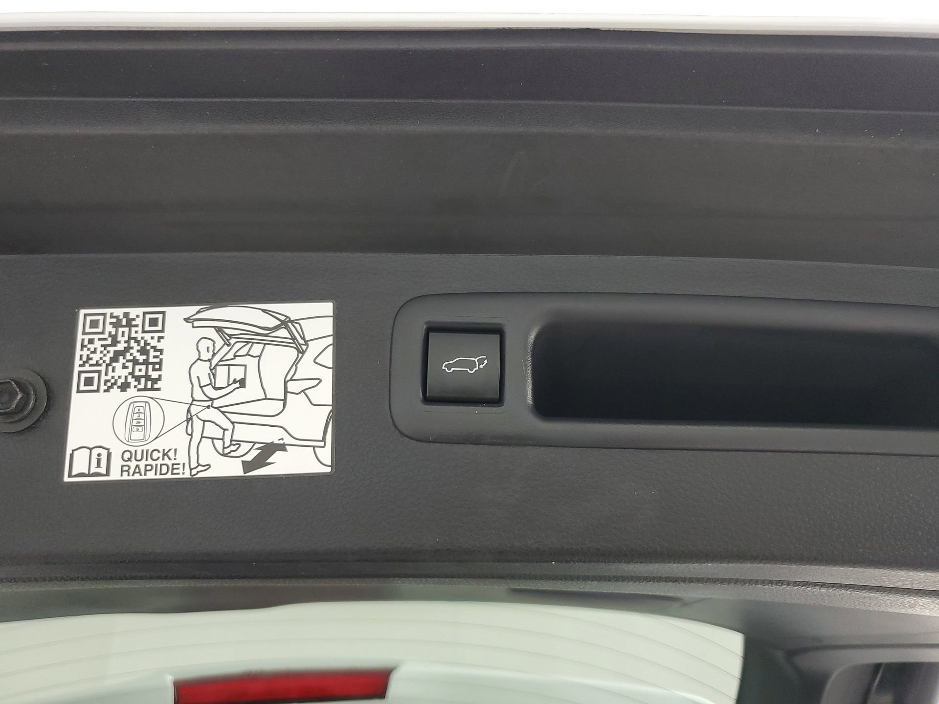 Used 2023 Toyota Highlander Limited image 22