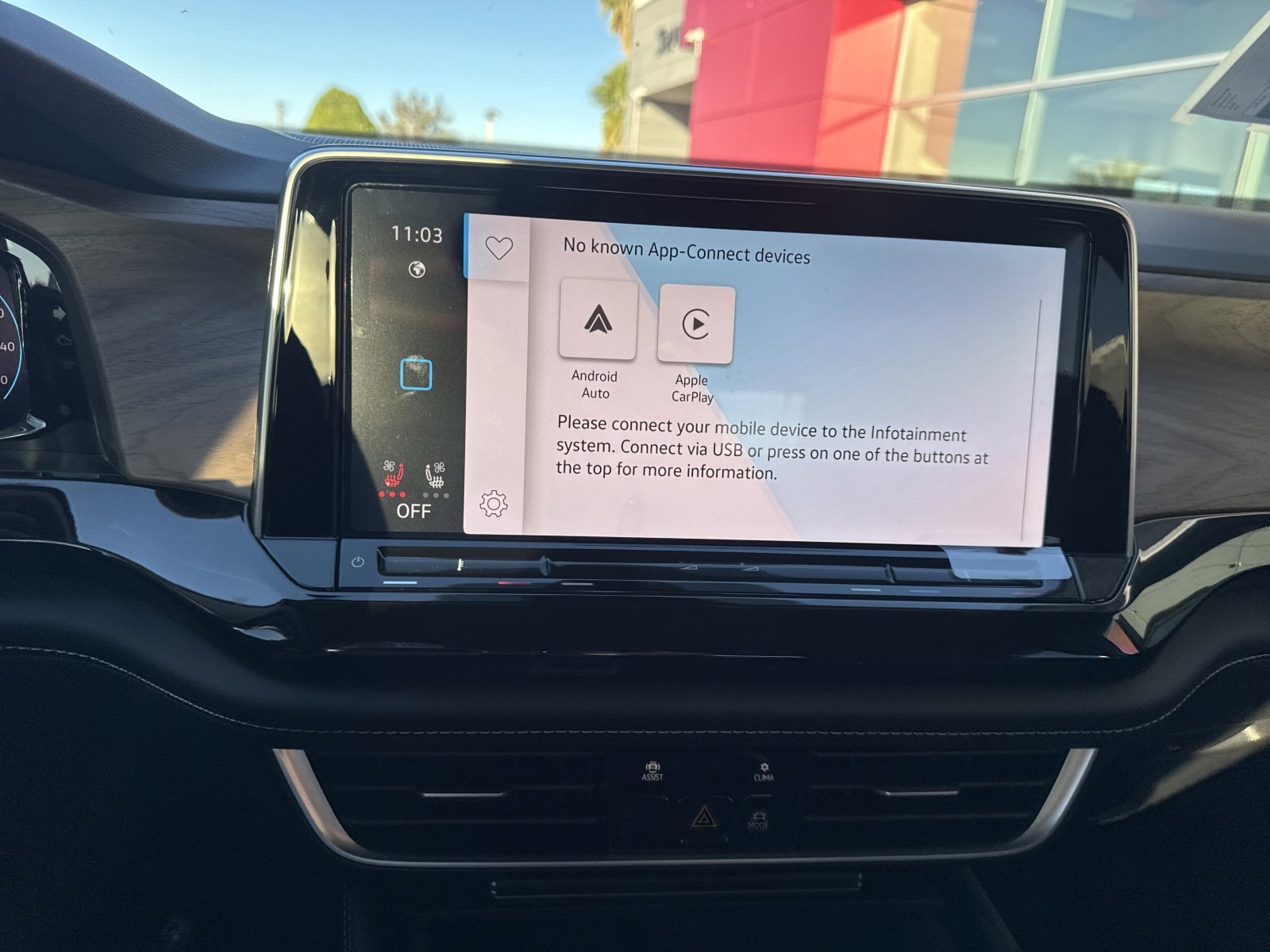 New 2026 Volkswagen Atlas SE image 24