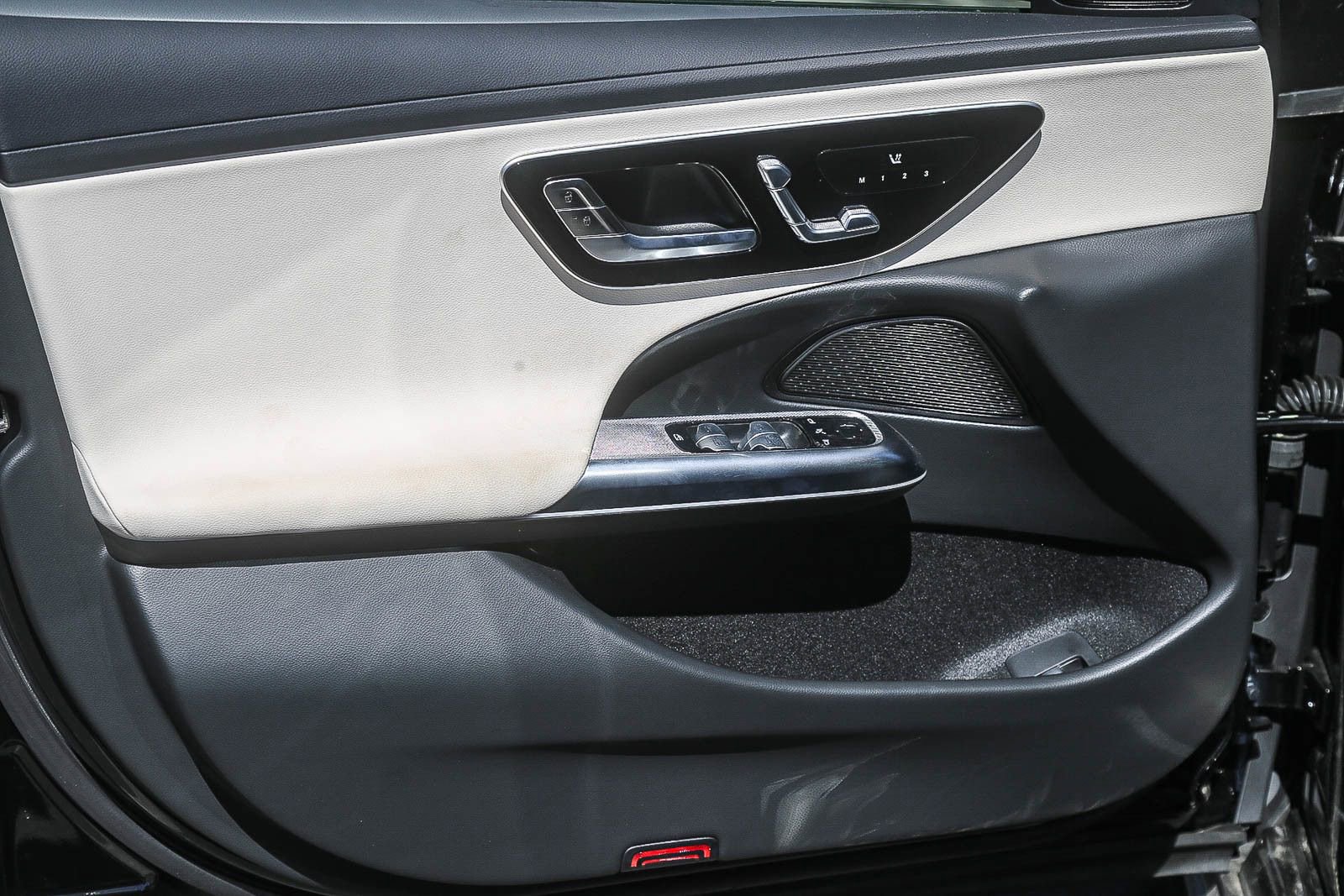 New 2026 Mercedes-Benz E 350 4MATIC Sedan image 19