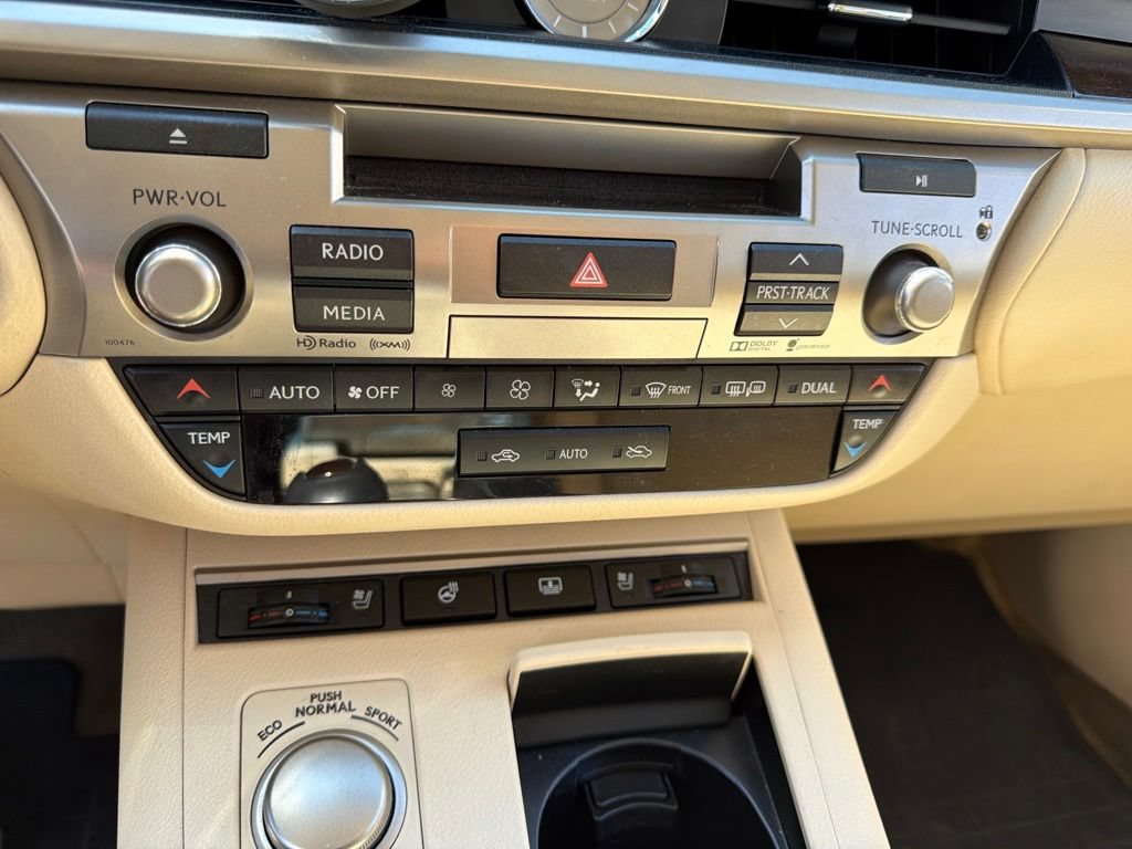 Used 2015 Lexus ES 350 w/ Luxury Package FWD image 5