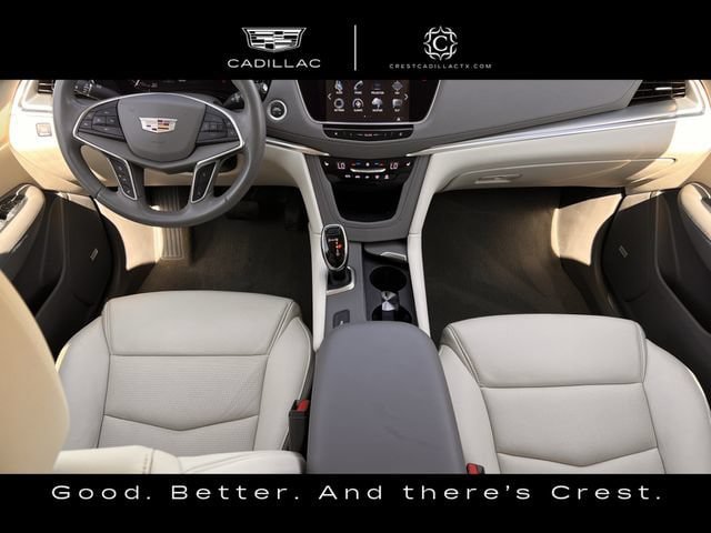 Used 2018 Cadillac XT5 Luxury w/ Driver Awareness Package FWD image 12