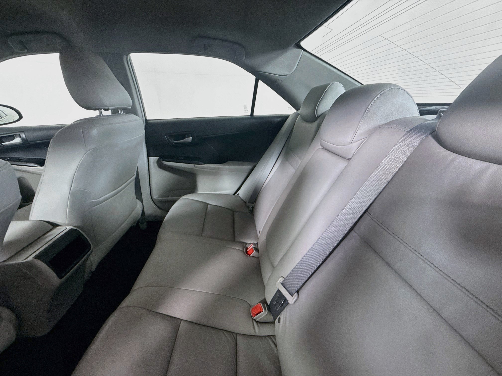 Used 2013 Toyota Camry LE FWD image 21