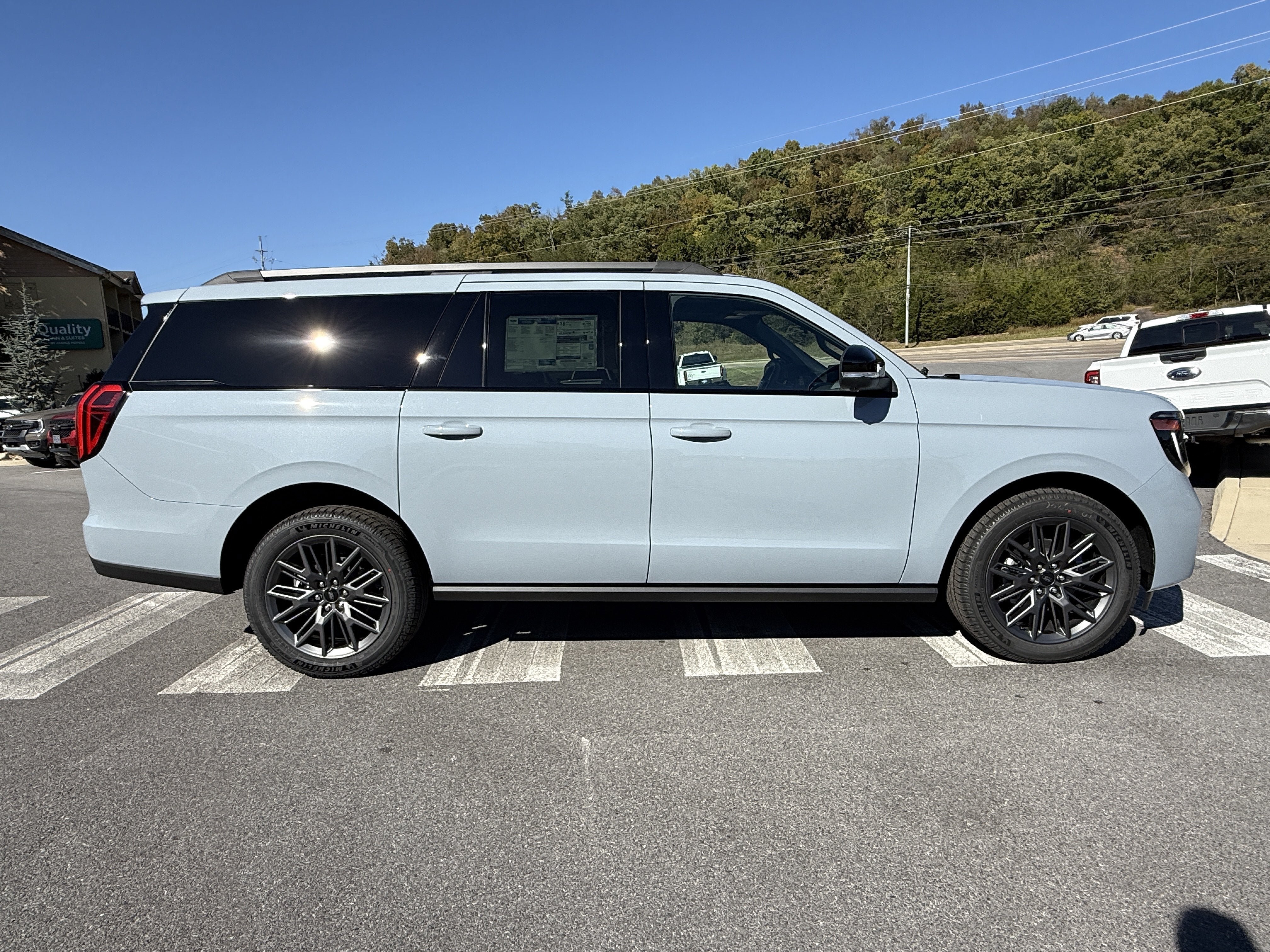 New 2027 Ford Expedition Max Platinum w/ Stealth Appearance Package AWD/4WD image 4