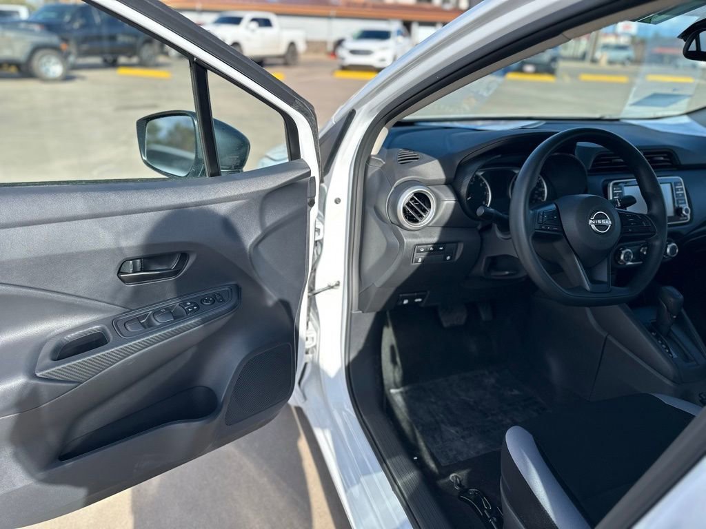 Used 2025 Nissan Versa S w/ Trunk Package image 13