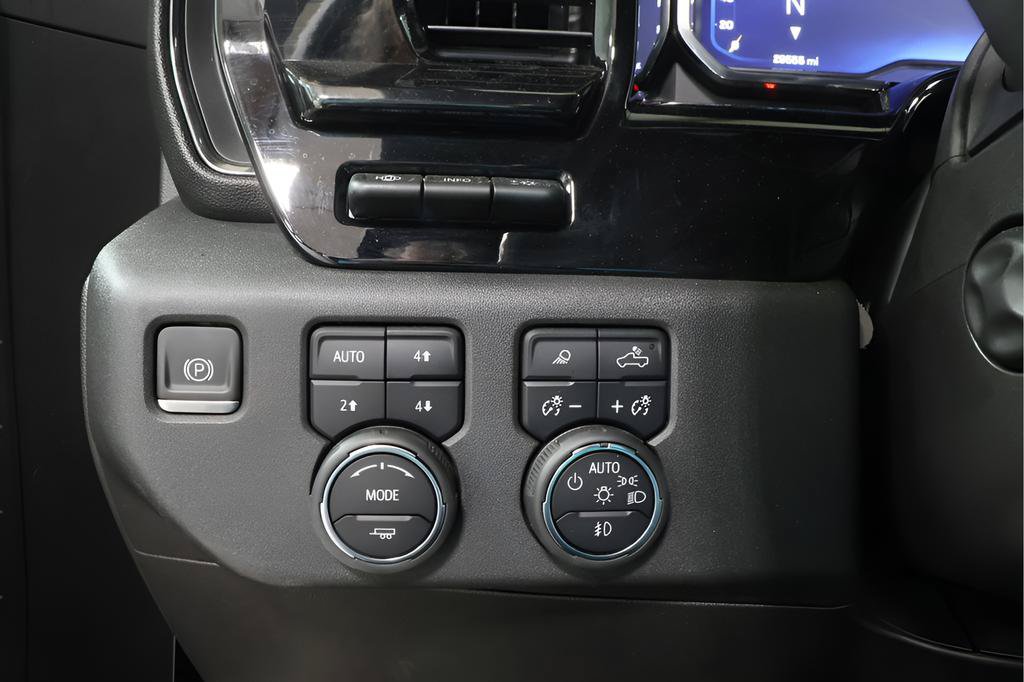 Used 2024 Chevrolet Silverado 1500 ZR2 w/ Technology Package AWD/4WD image 18