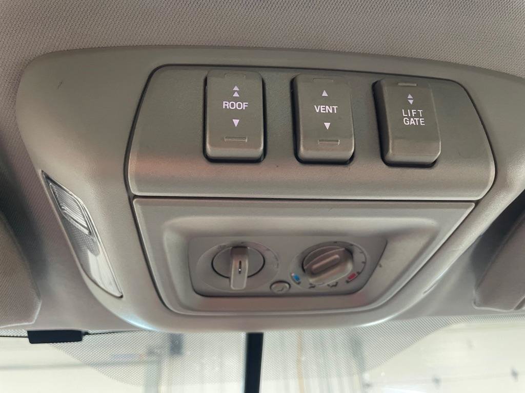 Used 2005 Lincoln Navigator Luxury AWD/4WD image 36