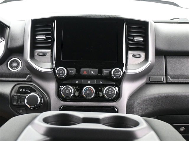 New 2026 RAM 1500 4x4 Crew Cab image 25